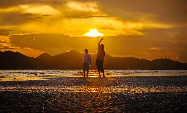 Photo taken with the Xiaomi 17 Pro Max Leica camera at night Photo taken with the Xiaomi 17 Pro Max Leica camera at night